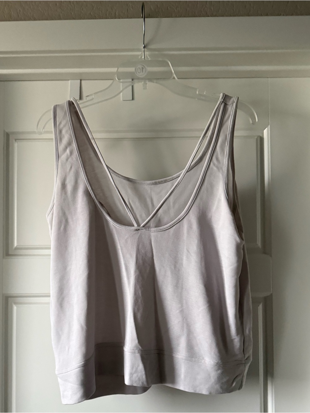 Athleta Women’s Carl Stone Light Gray Serenity V-Back Athletic Tank - Picture 6 of 11